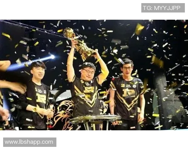 英雄联盟最新力量排行榜揭晓RNG战队荣登第三名引发热议